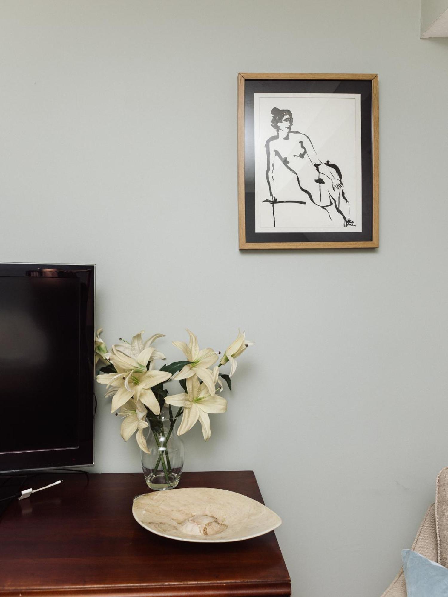 Beautiful Apartment In Guildford With Parking Send Exterior foto