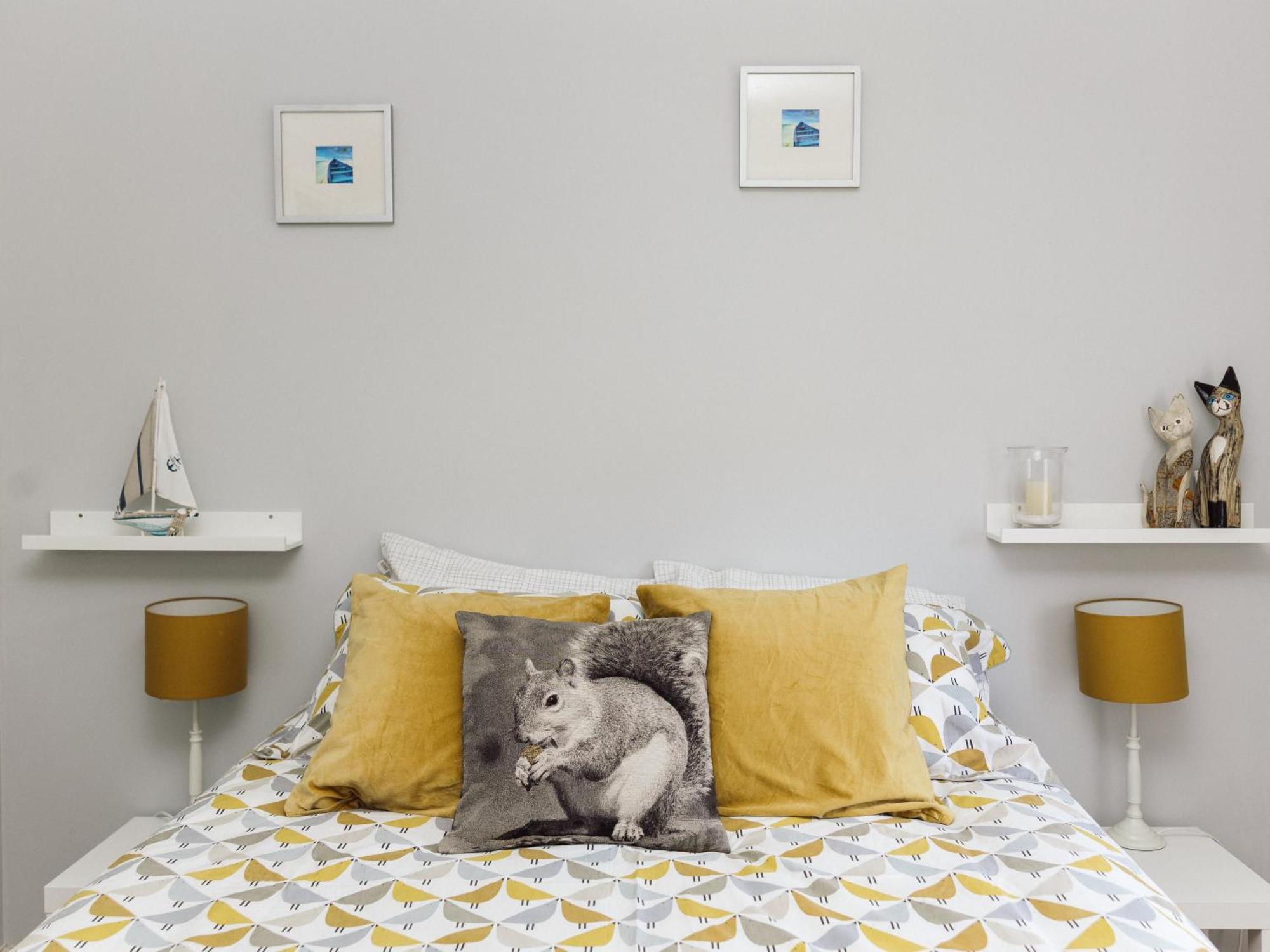 Beautiful Apartment In Guildford With Parking Send Exterior foto